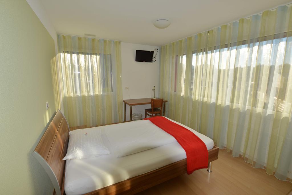 Motel Muehle Wollerau Экстерьер фото